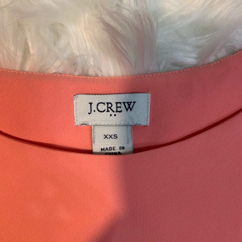 J. Crew coral blouse with back detail size XXS scalloped blouse top